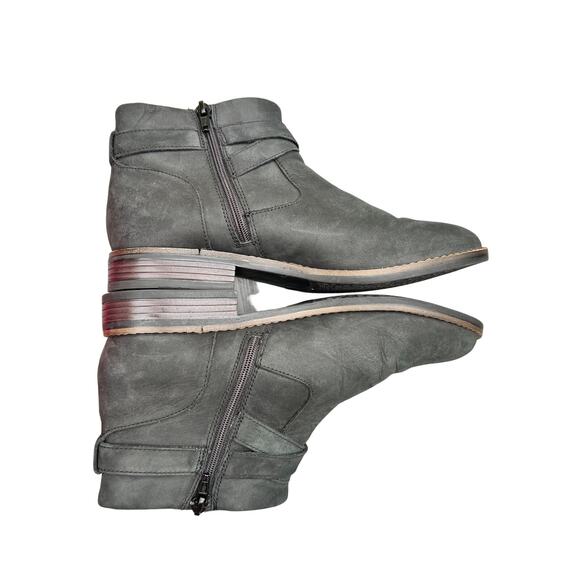 Women's Clarks Camzin Dime Size 9 Ankle Boots - Picture 7 of 9